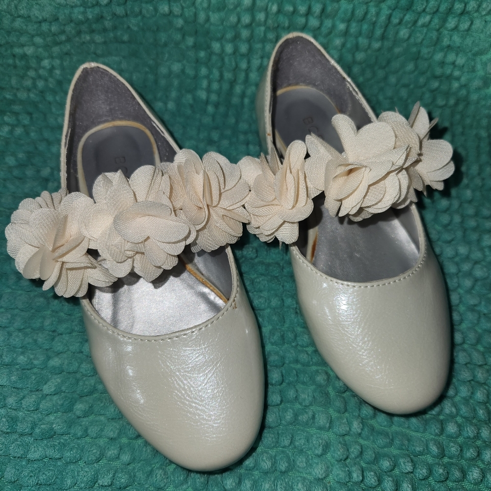 BCBG Tahar Ballet Flats